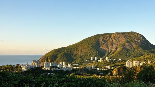 Ялта — Партенит